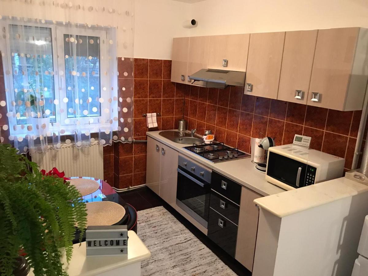 A3M Apartment Deva Esterno foto