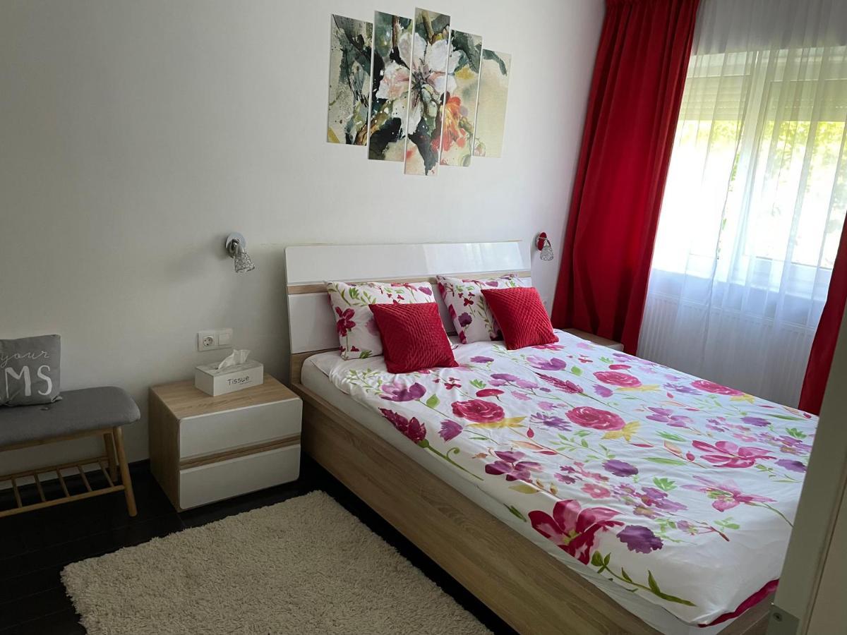 A3M Apartment Deva Esterno foto